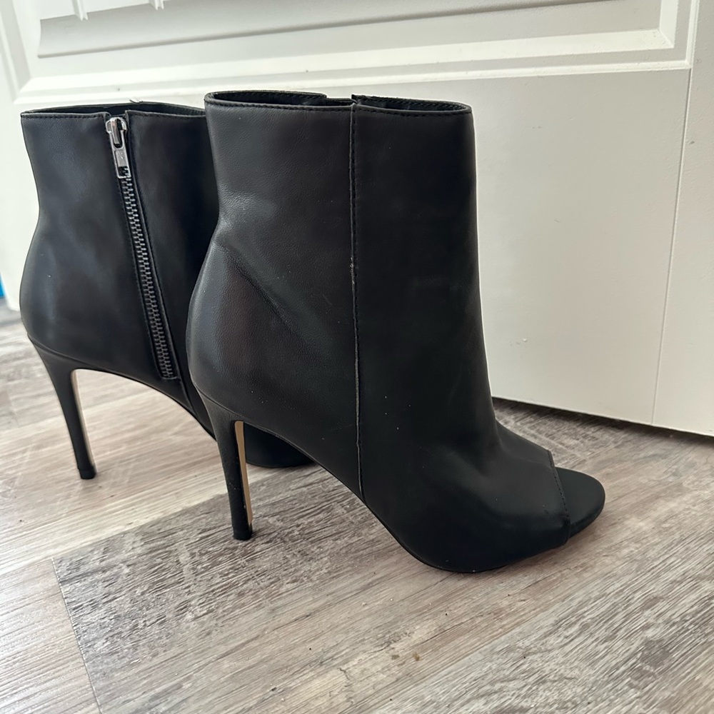 Steve Madden Black Heeled peep toe shoes